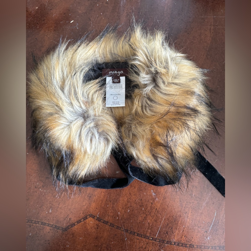 Imoga faux fur collar